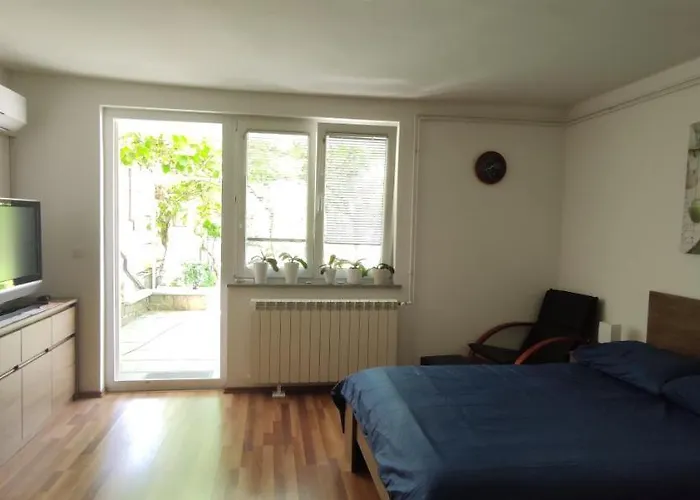 아파트 Apartma Dessa